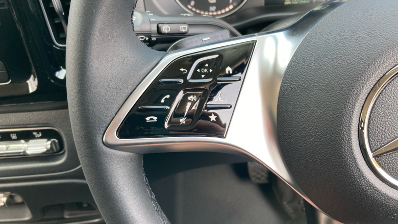 Mercedes-Benz Vito ETourer L2 Electric Fwd 150kW 100kWh Select 9-Seater Auto